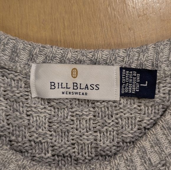 Bill Blass Gray Crew Neck Sweater - Picture 3 of 7